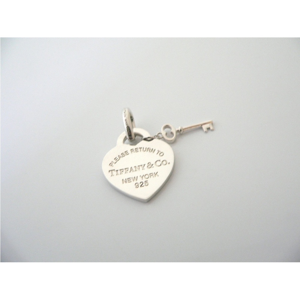 Tiffany & Co. 💯% Auth Return Heart & Key Charm/Pendant w/charm connector&Pouch - Picture 3 of 5
